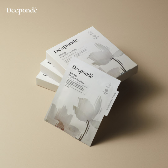 디폰데가 연꽃성분을 담은 수분 마스크를 출시했다. <디폰데 제공>